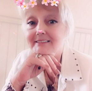 Meet your Posher, Dolores